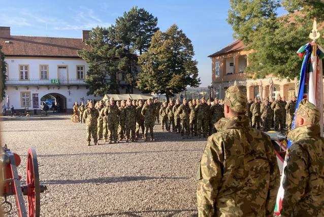 Heves megyéből is egyre többen állnak katonának