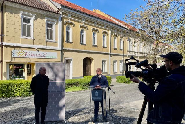 Megújult a Sümegi Járási Hivatal tetőszerkezete