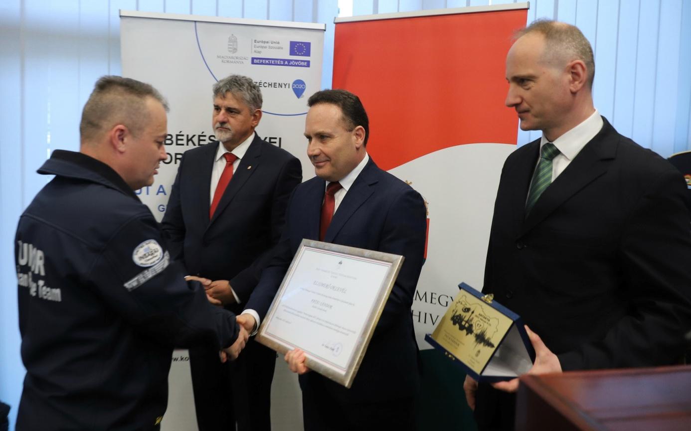 bévák hunor elismerés indexkép bévák hunor elismerés indexkép