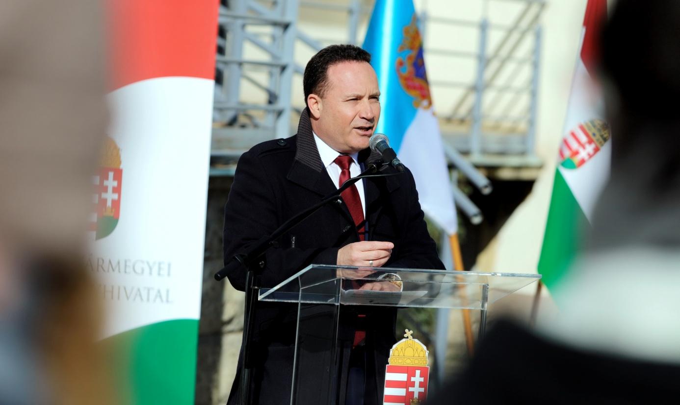 dr. Takács Árpád főispán dr. Takács Árpád főispán