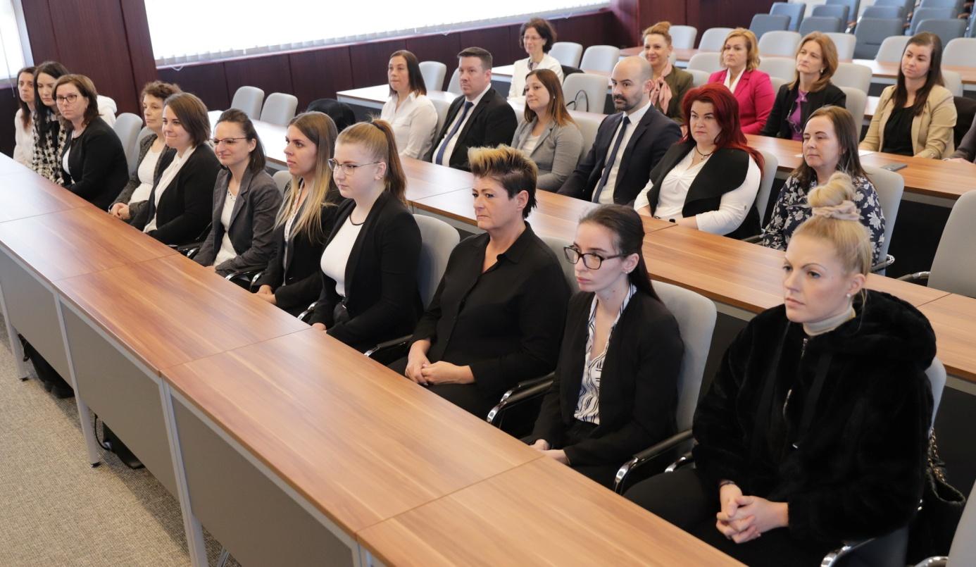 kormányablak-ügyintéző bizonyítványosztás résztvevők kormányablak-ügyintéző bizonyítványosztás résztvevők