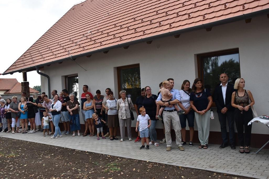 Bölcsődét adtak át Kecskéden - Bélyegkép Bölcsődét adtak át Kecskéden - Bélyegkép