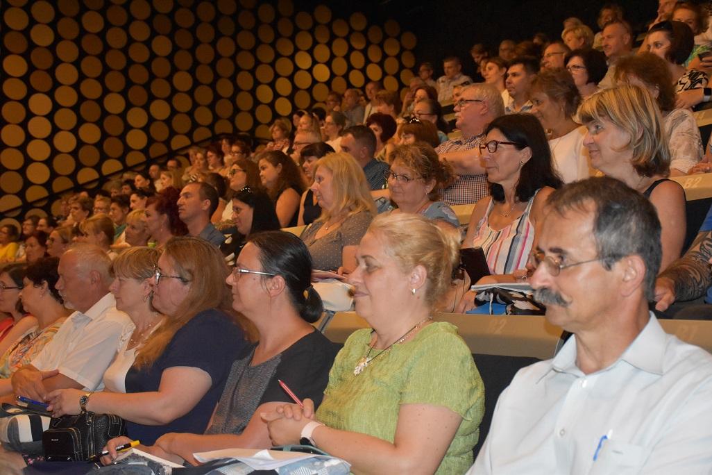 Bélyegkép - Felkészülten várja az új tanévet a szakma Bélyegkép - Felkészülten várja az új tanévet a szakma