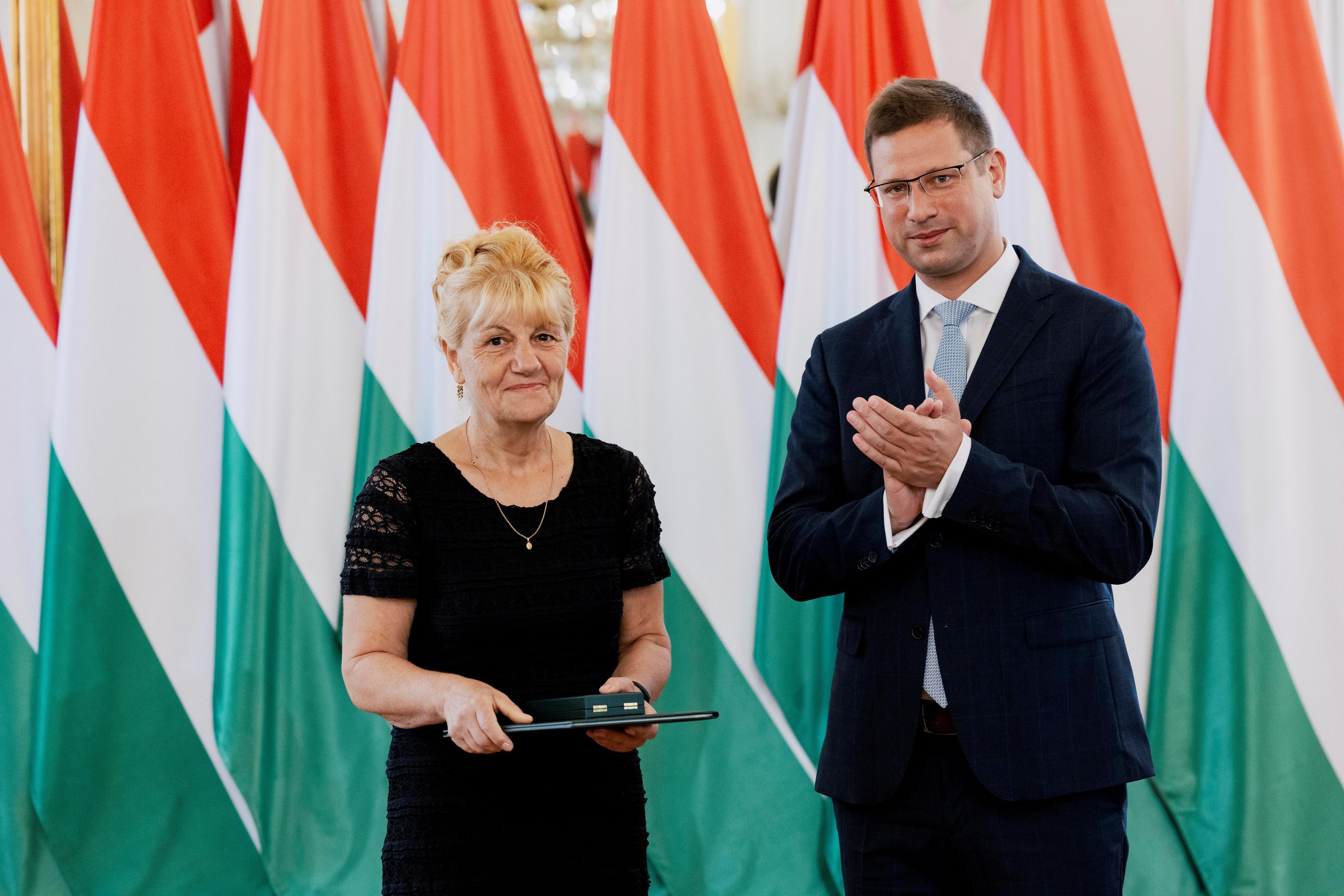 Állami elismerésben részesült a kormányhivatal több munkatársa Állami elismerésben részesült a kormányhivatal több munkatársa