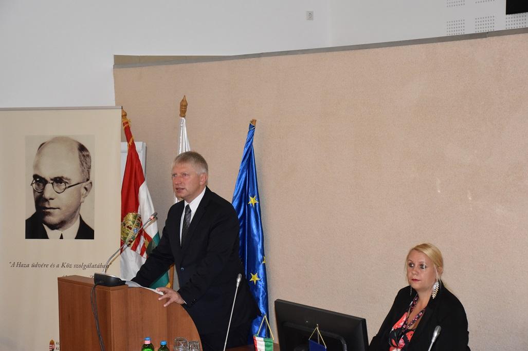 Sikeresen zárult a jegyzők tudásmegosztó tanácskozása Tatabányán1