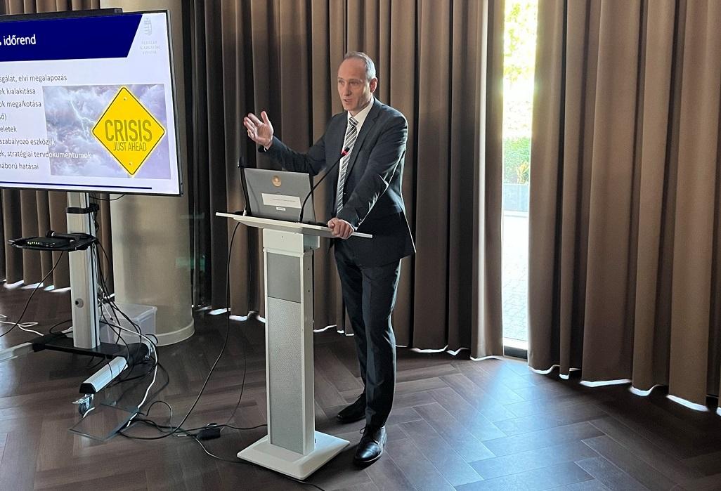 8-Konferenciát tartottak Esztergomban a területi védelmi igazgatás elősegítéséért 8-Konferenciát tartottak Esztergomban a területi védelmi igazgatás elősegítéséért