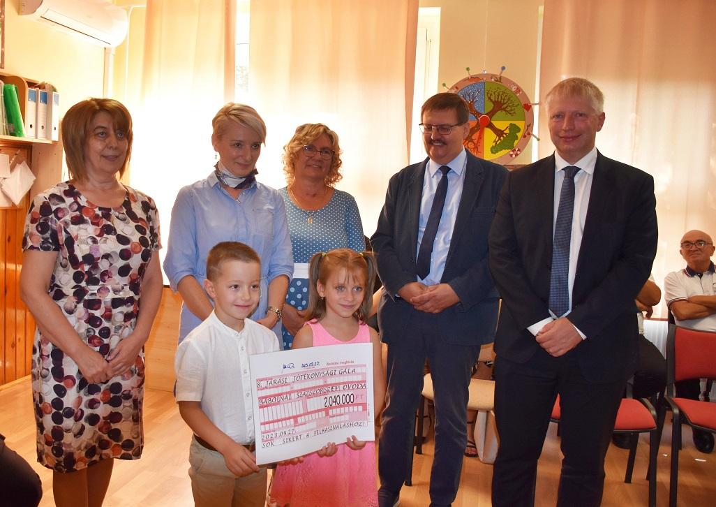 Bélyegkép - Bábolnai ovi kapta a Komáromi Járási Gála felajánlásait Bélyegkép - Bábolnai ovi kapta a Komáromi Járási Gála felajánlásait