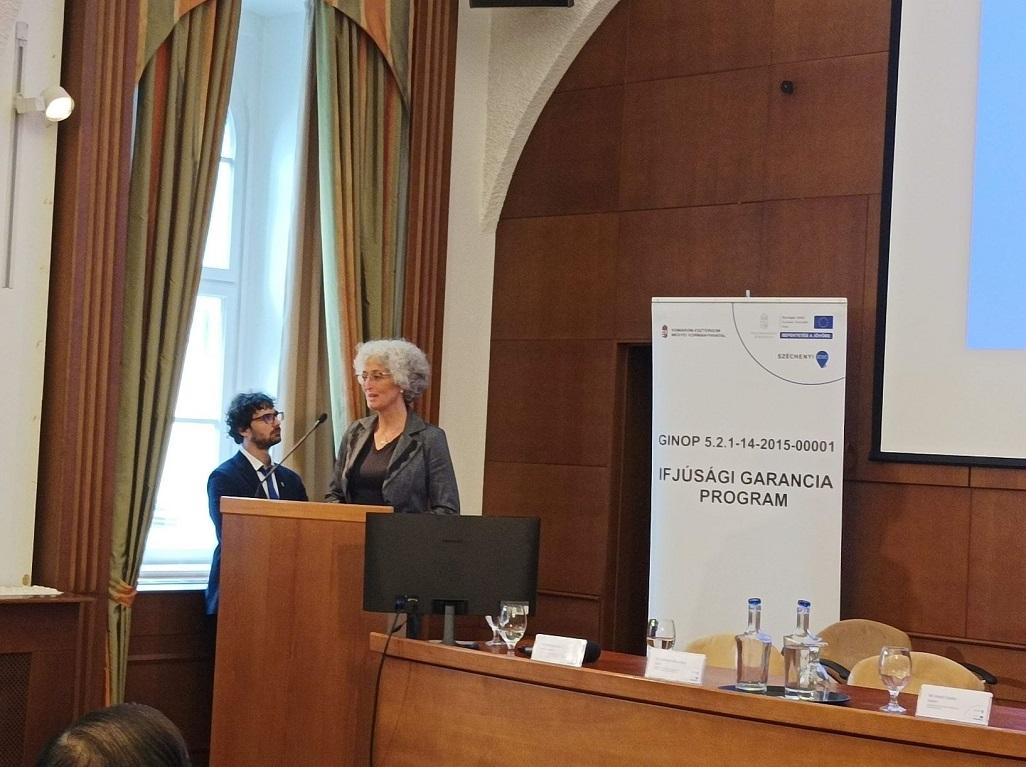 2Sikeresek voltak Komárom-Esztergom 2015-ben elindított munkaerőpiaci programjai 2Sikeresek voltak Komárom-Esztergom 2015-ben elindított munkaerőpiaci programjai