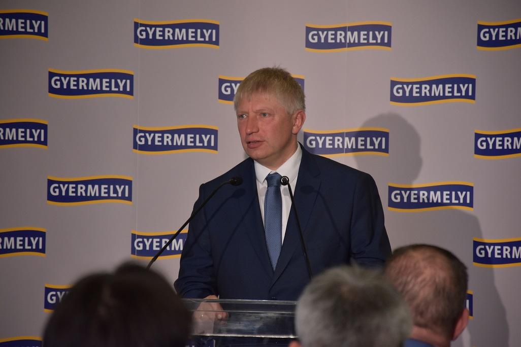4-Átadták a Gyermelyi új gabonatárolóját 4-Átadták a Gyermelyi új gabonatárolóját