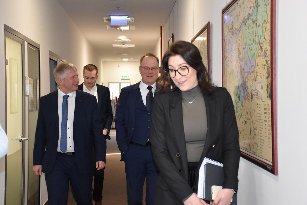 5-Miniszteri látogatás Tatabányán 5-Miniszteri látogatás Tatabányán