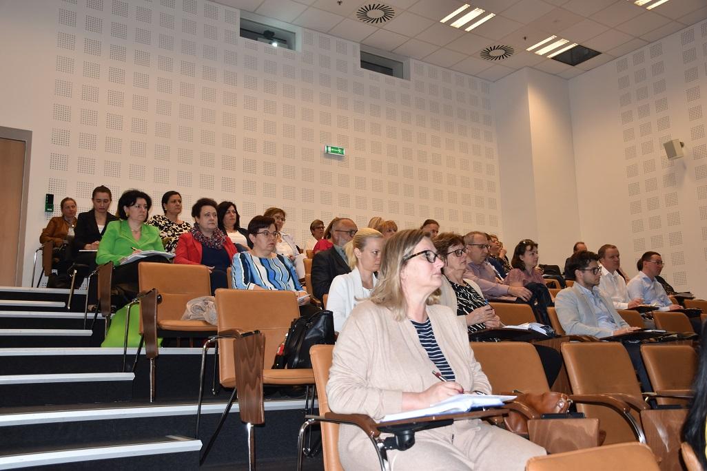 3-Hasznos tapasztalatcserével támogatják egymást Komárom-Esztergom jegyzői 3-Hasznos tapasztalatcserével támogatják egymást Komárom-Esztergom jegyzői