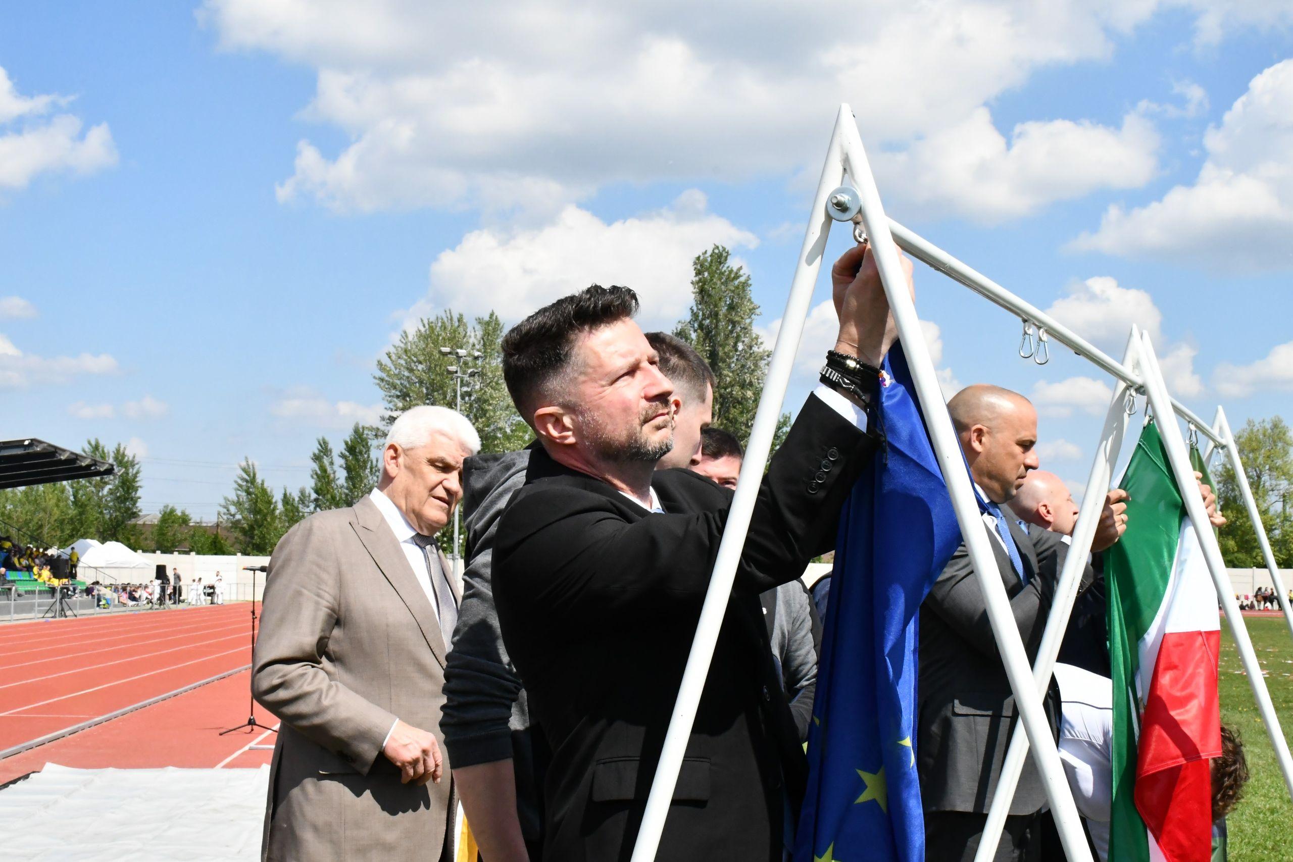 Átadták a megújult Véső úti Sportközpontot Szolnokon Átadták a megújult Véső úti Sportközpontot Szolnokon