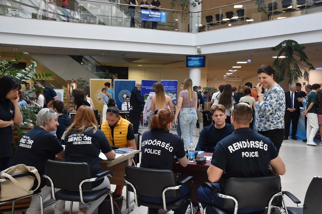 3-Rendőrségi Állásbörze és állománygyűlés 3-Rendőrségi Állásbörze és állománygyűlés