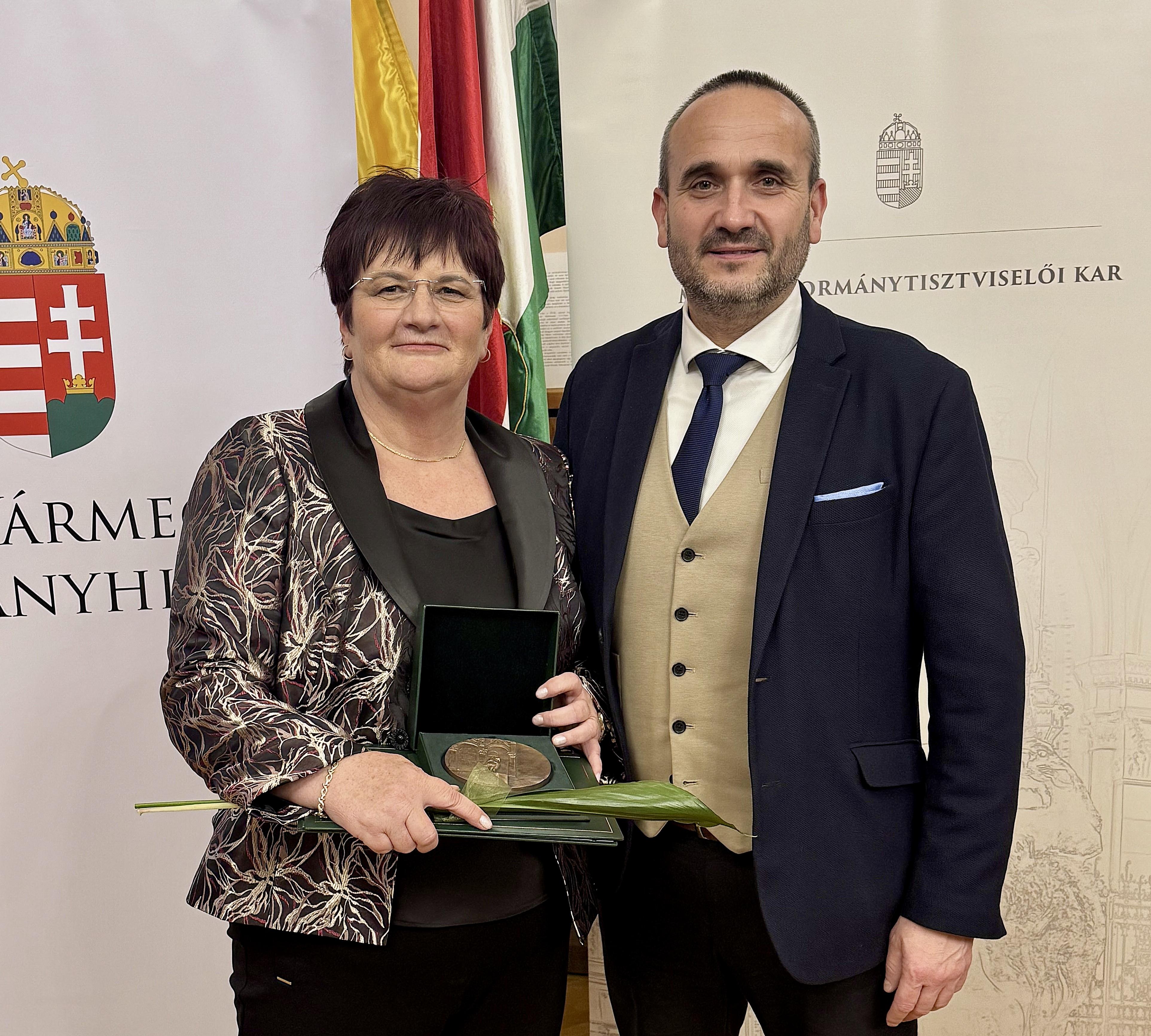 Bajzátné Farkas Mária és Ignácz Balázs főispán Bajzátné Farkas Mária és Ignácz Balázs főispán