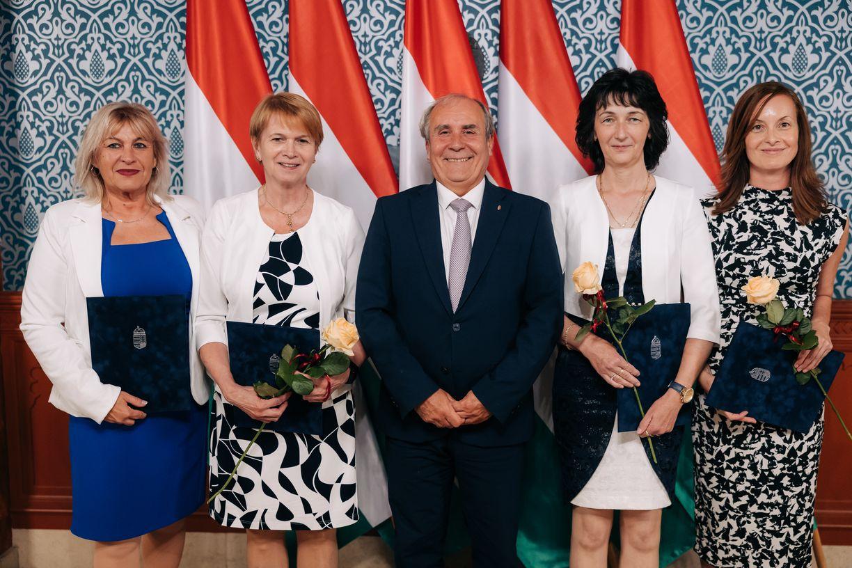 Vesznerné Pór Alíz Veronika, dr. Trefeli Katalin, dr. Neszményi Zsolt főispán, Lender Csabáné, Terestyényiné Szilágyi Erzsébet