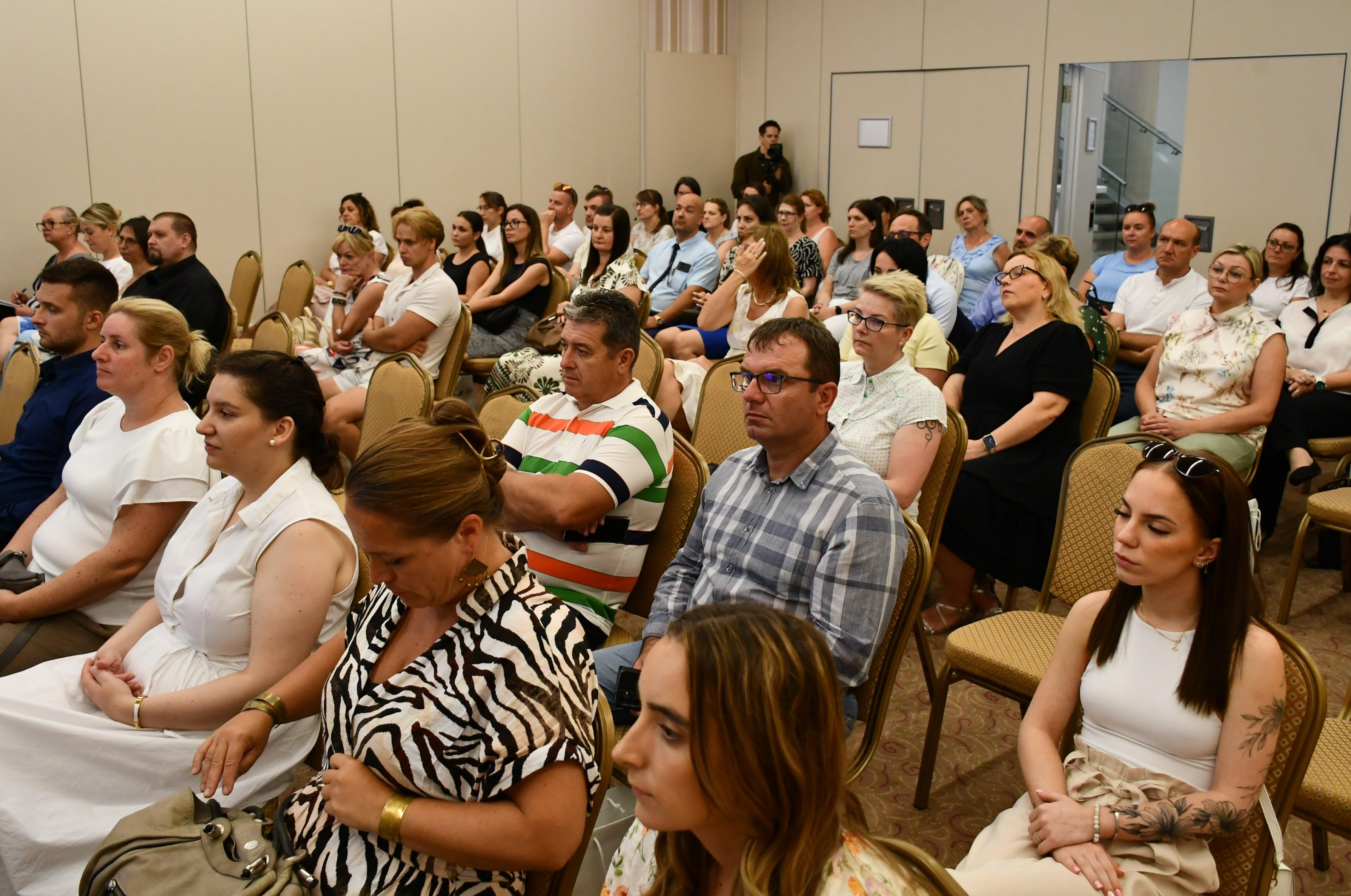 GINOP Plusz 3.1.1 - konferencia 7.